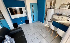 Apartamento na praia grande próximo a feirinha e mercado